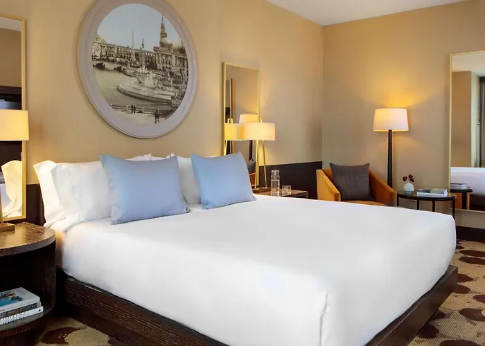 The Royal Sonesta Chicago River North